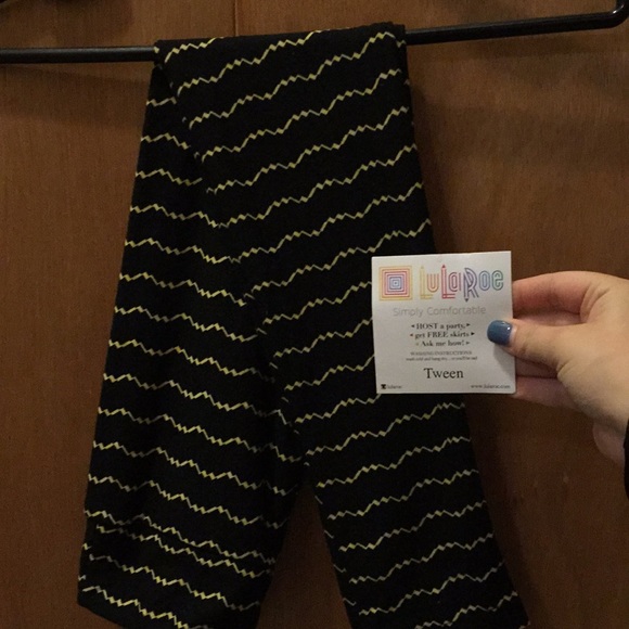 LulaRoe Chevron Leggings • Tween - Picture 1 of 1